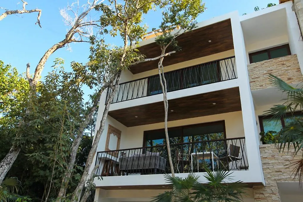 טולום Villa Latina